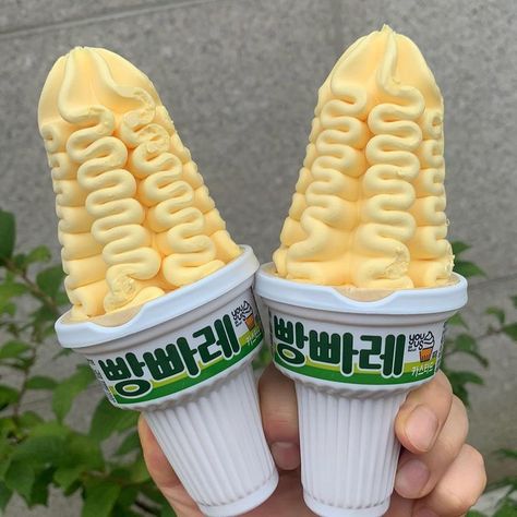 Yellow Aesthetic Cute, Yellow Pastel Aesthetic, Korean Style Cake, Soft Yellow Aesthetic, Aesthetic Pastel Yellow, Korean Ice Cream, Yellow Desserts, Yellow Aesthetic Pastel, Lemon Ice Cream