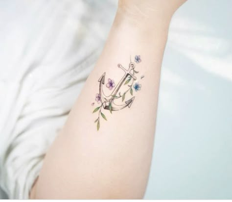 Simple Anchor Tattoo, Anchor Flower Tattoo, Anchor Tattoo Wrist, Small Anchor Tattoos, Anchor Tattoo Design, Ankle Tattoos For Women, Cool Wrist Tattoos, Small Rose Tattoo, Tattoos For Women Flowers