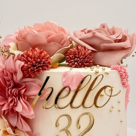 SunriseDelightsCo on Instagram: "• Hello 32 • 

Floral blush toned 6” 2 layer cake

DM to order or inquire 

1 layer chocolate 1 layer vanilla with biscoff filling 🌸

Happy Birthday @kiiimmy_ 🌸

#denvercakes #denverfood #coloradocakes #floralcake #floralcakes #blushcake #blushflowers #hello32" Hello 32 Birthday, Denver Food, 2 Layer Cakes, 32 Birthday, Blush Tones, Blush Flowers, Floral Cake, Layer Cake, Vanilla