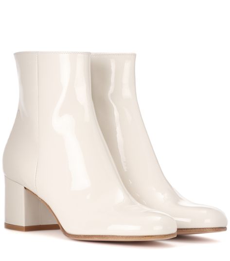 Margaux Leather Boots | Gianvito Rossi - mytheresa Boots Png, White Leather Boots, Cream Boots, Feminine Shoes, Real Leather Boots, White Leather Shoes, Rossi Shoes, Genuine Leather Boots, Boots White