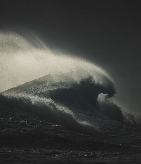 Scary Ocean, Nautical Aesthetic, Waves Photography, The Last Unicorn, Mermaid Aesthetic, Big Waves, Ocean Beach, Ocean Waves, Mother Earth