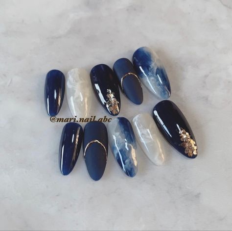 Navy Nails Design, Navy Nail Art, Navy Blue Nail Designs, Navy Nails, Navy Blue Nails, Fake Nails Designs, Chanel Nails, Art Deco Nails, Wow Nails