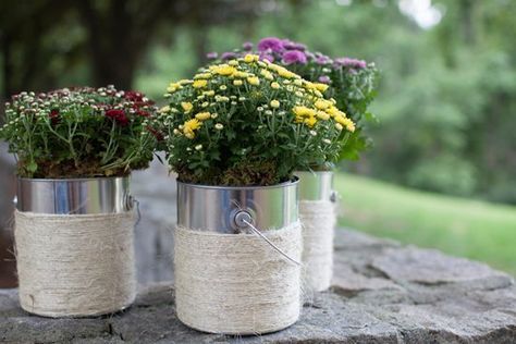 Mum centerpiece Potted Impatiens, Mums Centerpiece, Mum Centerpiece, Outdoor Garden Bed, Coffee Night, Mums Garden, Diy Mums, Fall Centers, Dinner Centerpieces