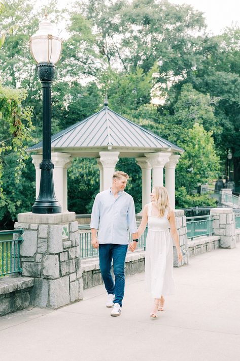 Ultimate Guide to Piedmont Park Engagement Photos - rachellinderphotos.com Engagement Photos Park, Piedmont Park Atlanta, Atlanta Engagement Photos, Atlanta Skyline, Park Engagement Photos, Piedmont Park, Romantic Backdrop, Timeless Outfits, Intimate Photos