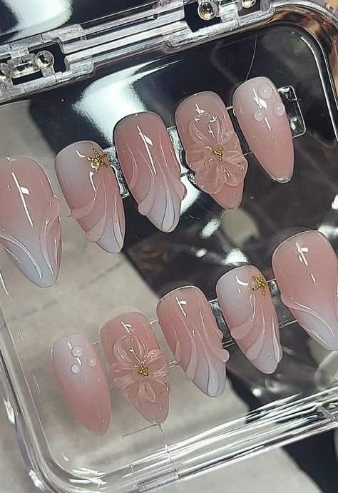 Includes a set of 10 custom handmade nails All nail sets include a FREE Application Kit (cuticle pusher, 100/180 grit nail file, glue)   If you need your press ons by a certain date, please contact me bacrylix@gmail.com or use the chat feature below. **a rush my order add-on must be purchased at checkout, please note a rush my order add-on is a option to rush processing of your order. This is not a shipping upgrade, shipping upgrades must be added at checkout **   While we do our best editing ph