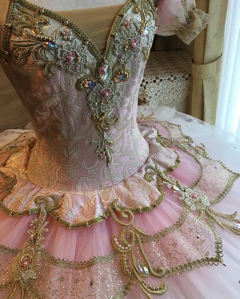 Aurora Ballet, Ballet Costumes Tutus, Lilac Fairy, Classical Ballet Tutu, Tutu Ideas, Ballet Russe, Dance Tutus, Tutu Ballet, Ballerina Tutu