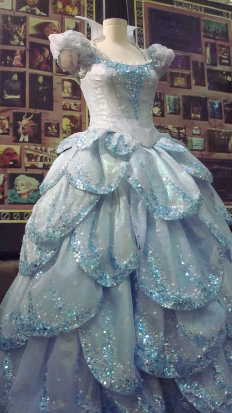 Glinda's Final Dress, Wizard of Oz Flower Petal Dress, Ice Fairy, Fancy Dress Ideas, Amazing Costumes, Wicked Costumes, Broadway Costumes, Ballet Russe, Wicked Musical, Theater Kid