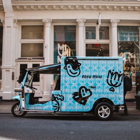 Miu Miu's branded vehicle making an appearance on the streets of NYC Brand Activation Ideas, Experiential Marketing Events, Marketing Activations, Engagement Marketing, Brand Pop, Experiential Marketing, Luxury Marketing, Marketing Campaign, Brand Experience