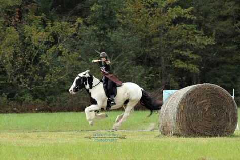 Horse Riding Archery, Archery Sport Aesthetic, Medieval Archery Aesthetic, Archer On Horse, Archery On Horseback, Horseback Archery, Horse Projects, Horse Archery, Mounted Archery