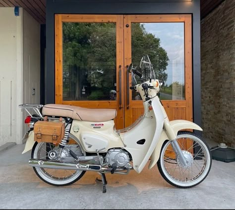 Astrea Grand, Modif Motor, Honda C70, Honda Super Cub, Super Cub, Honda Cub, Motorcycle Aesthetic, Cafe Racer Bikes, Mopeds