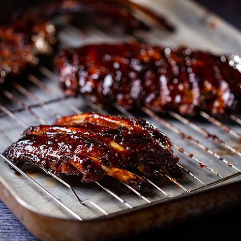 Honey Bbq Ribs, Rib Glaze, Rib Glaze Recipes, Ribs Glaze Recipe, Honey Ribs, Cumin Chicken, Whiskey Glaze, Honey Whiskey, Glazed Ribs