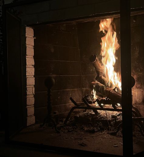 Old Fireplace Aesthetic, Fireplace Aesthetic Dark, Dark Cabin Aesthetic, Chimney Aesthetic, Auror Aesthetic, Cozy Dark Aesthetic, Hearth Aesthetic, Otter Aesthetics, Warmcore Aesthetic