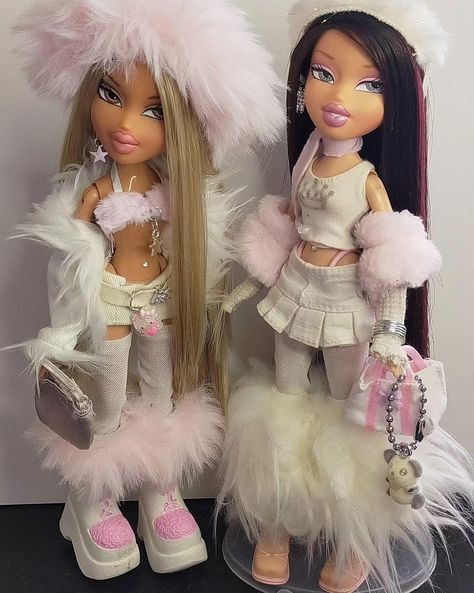 Magical Hair, Bratz Doll Outfits, Y2k Bratz, Brat Doll, Bratz Girls, Barbie Outfits, Bratz Inspired Outfits, Doll Aesthetic, 2000s Fashion Outfits