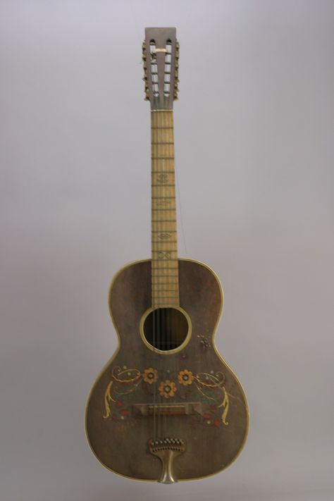 Old Acoustic Guitar, Vintage Acoustic Guitar, Western Guitar, Vintage Guitars Acoustic, Parlor Guitar, 12 String Acoustic Guitar, Old Guitar, Ukulele Art, Flamenco Guitar