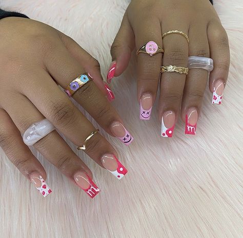 Painted Acrylic Nails, Disney Acrylic Nails, Short Nail Manicure, Dare Questions, Pink Crocs, Girly Acrylic, Acrylic Toe Nails, Acrylic Nail Set, Simple Acrylic