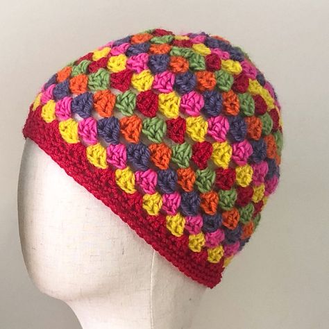 Free Granny Square Hat Pattern, Granny Hat Crochet, Crochet Granny Square Beanie Free Pattern, Granny Square Beanie Free Pattern, Crochet Granny Square Hat Free Pattern, Granny Square Crochet Hat, Granny Square Hat, Crochet Granny Stitch, Beanie Pattern Free