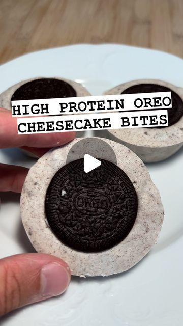 High Protein Oreo Cheesecake, Healthy Oreo Recipes, Rat Recipes, Stealth Health Recipes, High Protein Low Carb Dessert, Protein Cheesecake Bites, Protein Oreo, Cut Diet, December Recipes