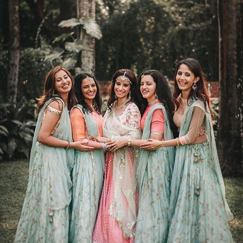 Such a bliss to have this beautiful picture with a Bridal Shower Indian, Indian Wedding Bridesmaids, Bridesmaid Poses, Indian Bride Photography Poses, Bride Friend, Bridesmaid Photoshoot, Sisters Photoshoot Poses, Indian Wedding Poses, Indian Bridesmaids