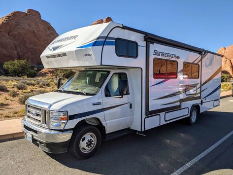 ⛟ Small RVs are perfect options for long trips, and these small Class C RVs are no exception! Looking for a new RV? These are 10 great options! The 10 Best Small Class C RVs on the Market #ClassCRVs #SmallRV #RVBrands Class C Campers, Best Small Rv, Winnebago Minnie, Small Rv, Class C Motorhomes, Class A Motorhomes, Class A Rv, Camping Needs, Class C Rv