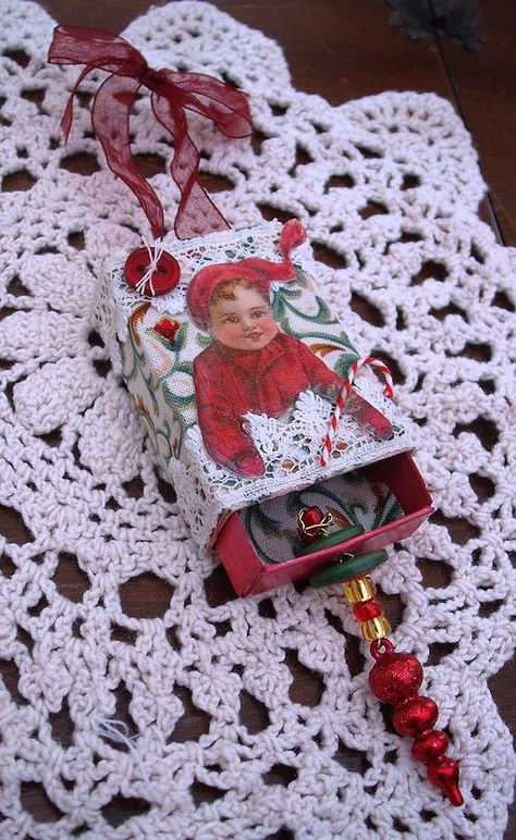 Altered Christmas matchbox | Altered matchbox for ARTnSOUL s… | Flickr Match Box Craft, Scrapbook Photos, Matchbox Crafts, Vintage Christmas Crafts, Match Boxes, Christmas Shadow Boxes, Christmas Boxes, Matchbox Art, Christmas Paper Crafts