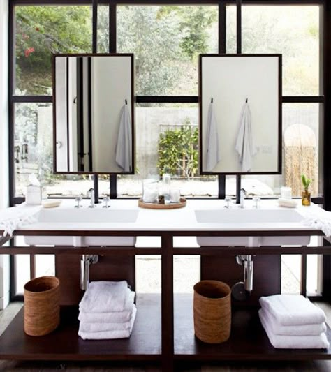 love this pair of bathroom sink and mirrors in front of a wall of windows Modern Sink, Bad Inspiration, Decor Baie, Bathroom Windows, White Sink, Architectural Photography, Trendy Bathroom, White Rooms, Bath Room