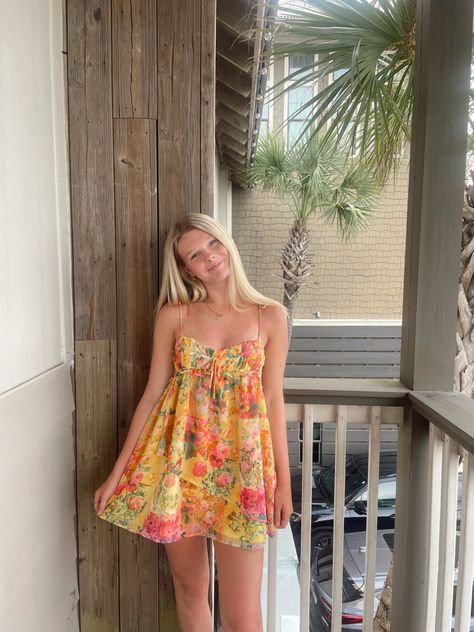 #outfits #summerdresses #dress Spring Break Dress, Europe Outfits, Cute Prom Dresses, Summer Dress Outfits, Preppy Outfits, Looks Vintage, Spring Summer Outfits, Dance Dresses, Fancy Dresses