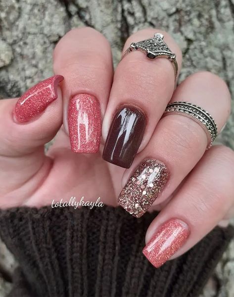 mix and match fall nails, shimmery fall nails, fall nails 2021, autumn nails 2021 Nails Dipping Powder Designs Fall, Fall Nail Designs Rhinestones, Bright Fall Nails 2022, Autumn Gel Nails 2022, Square Fall Nails 2022, Autumn 2022 Nails, Gel Nails Autumn 2022, Fall Nail Tip Designs, Fall 22 Nails