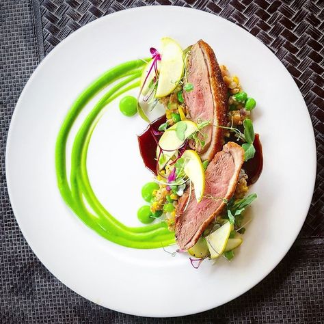 Recipe by  GrantIrvin | Seared duck breast, summer farro succotash, English pea, coffee cherry demi, pickled apple  | Cookniche, linking the culinary world Summer Fine Dining, Fine Dining Dishes, Fried Duck, Pickled Apples, Summer Succotash, Design Cibo, Twice Cooked Pork, Coffee Cherry, Seared Duck