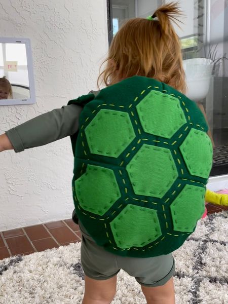 Easy Diy Animal Costume, Diy Turtle Costume For Kids, Diy Sea Turtle Costume, Turtle Shell Costume Diy, Turtle Costume Diy Kids, Turtle Diy Costume, Diy Turtle Shell Costume, Sea Turtle Costume Diy, Sloth Costume Diy