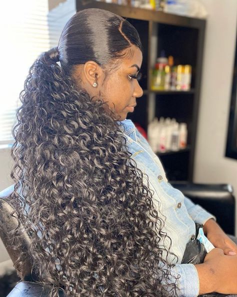 Low Pony Frontal Ponytail With Curly Hair Frontal Ponytail Hairstyles Low, Ponytail With Curly Hair, Frontal Ponytail Hairstyles, Ponytail Hairstyles Low, Frontal Ponytail, Ringlet Curls, Trendy Updos, Long Side Bangs, Large Curls