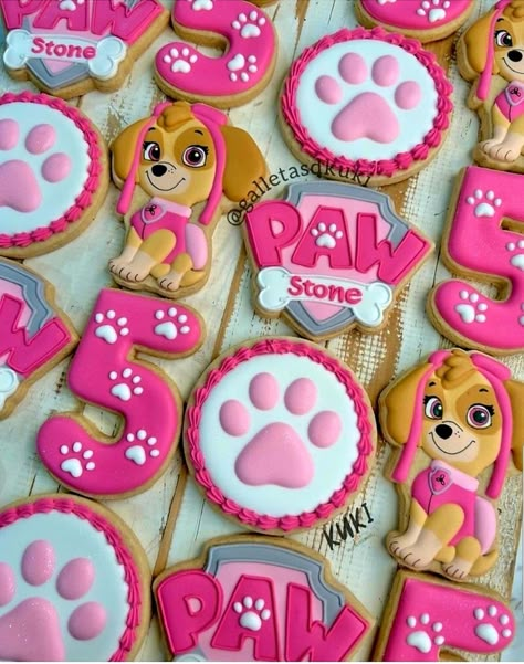 Skye Paw Patrol Cookies, Paw Patrol Birthday Ideas Girl, Paw Patrol Cupcakes Girl, Paw Patrol Cake Girly Simple, Skye Paw Patrol Birthday Cake, Girl Paw Patrol Birthday Party, Skye And Everest Birthday Cake, Skye Cake Paw Patrol, Paw Patrol 3rd Birthday Party Girl