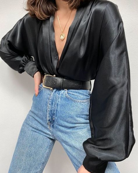 XX YOU'RE MADE OF STARDUST GIRL XX on We Heart It Blouse Outfit, Boho Casual, Petite Fashion, Mode Inspiration, Aesthetic Outfits, Outfits Casuales, Black Outfit, Black Blouse, Instagram Fashion