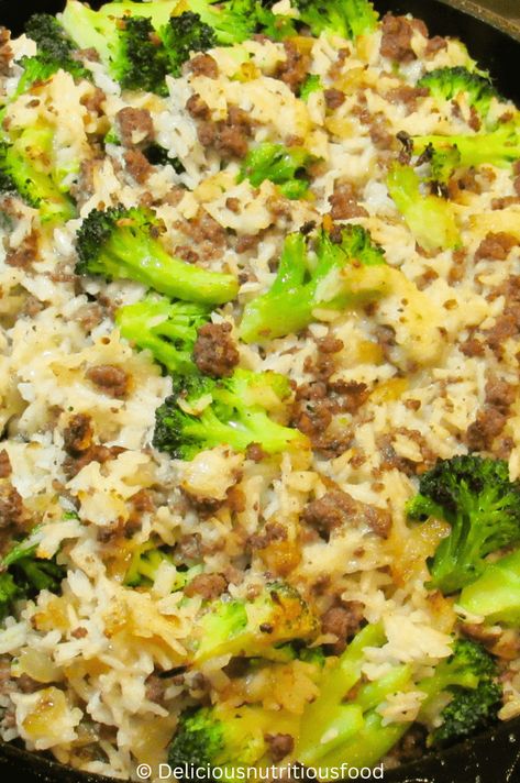 Hamburger Broccoli, Hamburger And Rice Recipes, Hamburger Rice Casserole, Ground Beef And Broccoli, Ground Beef Rice, Cheesy Rice, Beef Broccoli, Healthy Ground Beef, Broccoli Rice Casserole