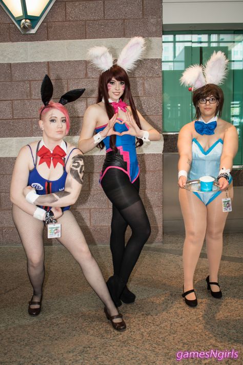 Bunny suit Overwatch cosplay | Bunny suit cosplay of Zarya, D.Va, and Mei from the video game Overwatch at AnimeNEXT 2017.  Follow us on twitter!: www.twitter.com/gamesNgirls Follow us on IG!: www.instagram.com/gamesngirls  Cosplayers (L-R): Zarya: www.instagram.com/opheliaccat/ D.Va: www.instagram.com/kyandehime/ Mei: www.instagram.com/nutmeg030/ Bunny Suit Cosplay, Mei Cosplay, Overwatch Cosplay, Suit Cosplay, Bunny Suit, Cosplay Diy, Simple Image, Overwatch, Hosiery