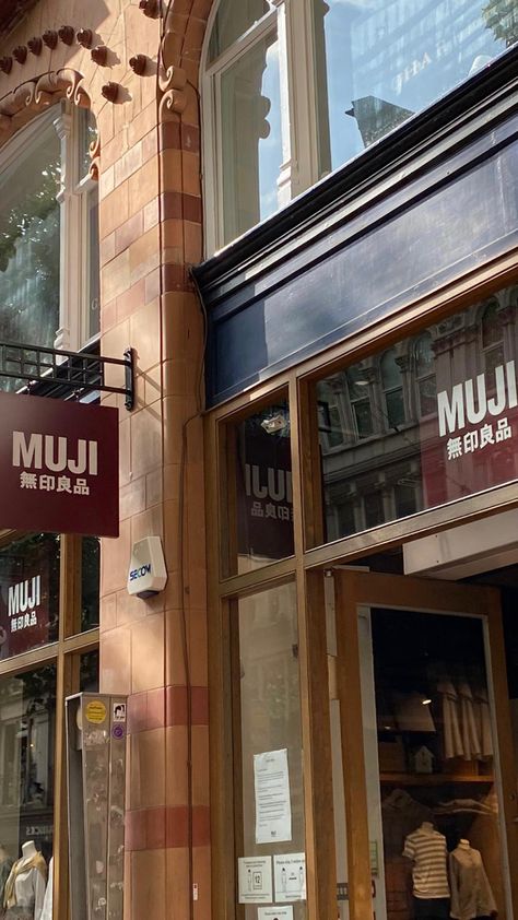 Muji Wallpaper, Muji Store Aesthetic, Stationary Store Aesthetic, Muji Aesthetic, Muji Shop, Muji Stationary, Muji Stationery, Muji Store, Studying Stationary