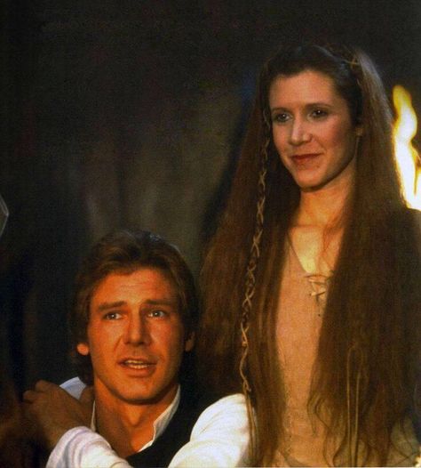 Han and Leia Han Solo And Leia, Leia And Han, Celebrity Candids, Han Leia, Leia Star Wars, Star Wars Cast, Han And Leia, Star Wars Princess, Return Of The Jedi