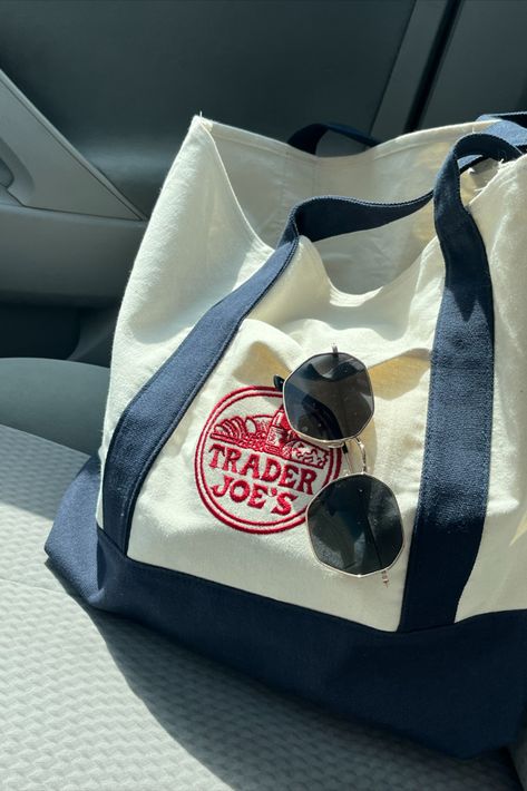 Trader Joe’s Bag Aesthetic, Trader Joe Aesthetic, Trader Joes Tote Bag Outfit, Trader Joe's Aesthetic, Trader Joe’s Tote Bag, Trader Joes Tote Bags, Totes Aesthetic, Trader Joes Aesthetic, Boston Life