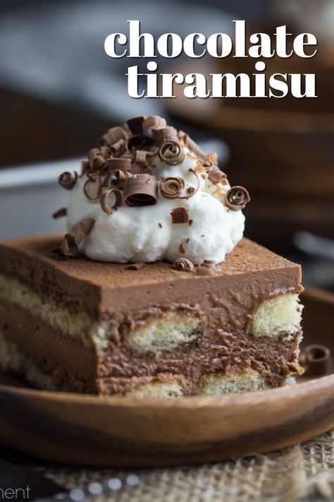 If you’re a fan of the classic Italian Tiramisu dessert, then you’re really going to love this unique take! With lots of rich chocolate subbing in for coffee and liquor, this is a creamy-dreamy dessert the whole family can enjoy! Whip up a pan to bring to your next potluck. Tiramisu Brownies, Italian Tiramisu, Dude Food, Chocolate Tiramisu, Cheesy Dip, Tiramisu Dessert, Treats Recipes, Save Room, Drinks Recipes