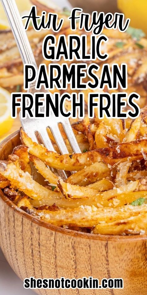 Air fryer garlic parmesan french fries in bowl with fork. Garlic Parmesan French Fries, Parmesan French Fries, Tasty Potato Recipes, Air Fryer Fries, Best French Fries, Garlic Parmesan Fries, Air Fryer Garlic, Air Fryer French Fries, Air Fryer Chicken Tenders