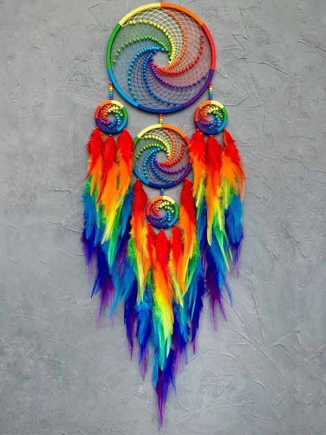 Decor For Bedroom Wall, Dreamcatcher Diy, Atrapasueños Diy, Diy Dream Catcher Tutorial, Rings Beads, Dream Catcher Tutorial, Dream Catcher Patterns, Dream Catcher Mobile, Decoration For Bedroom