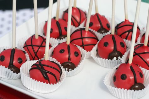 pepperoni+ladybug+snacks | Pams Party & Practical Tips: Ladybug Love Ladybug Cake Pops, Bug Cake, Ladybug Cake, Ladybug Birthday Party, Ladybug Theme, Ladybug Birthday, Ladybug Party, Lady Bugs, Cake Balls