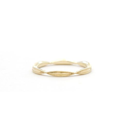 Unique Wedding Bands For Women, Future Engagement Rings, Plain Bands, Gold Bangles Design, Unique Wedding Bands, Bangle Designs, Gold Band Ring, Scalloped Edges, Anniversary Bands