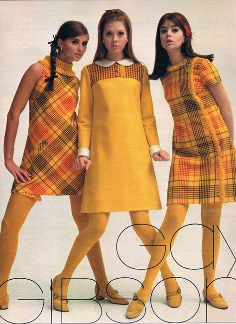 1967 Gay Gibson with Regine Jaffrey Terry Reno Colleen Corby Retro Fashion Photography, Colleen Corby, Fashion 60s, 60’s Fashion, Decades Fashion, 1960 Fashion, 60s 70s Fashion, 60s And 70s Fashion, Lingerie Vintage