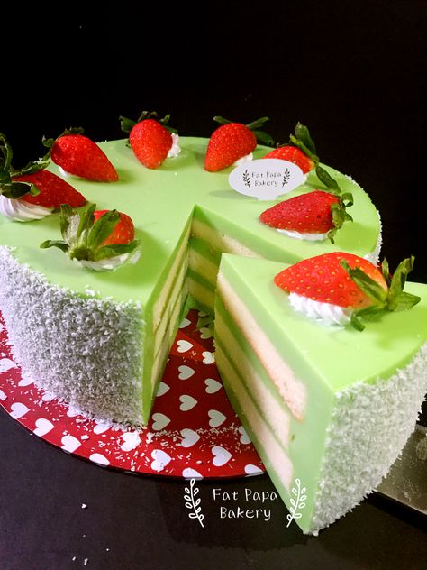 Pandan Layer Cake Pandan Cake Decoration, Pandan Layer Cake, Asian Cakes, Ube Cake, Pastry Ideas, Pandan Cake, Mix Fruit, Asian Cake, Resep Cake