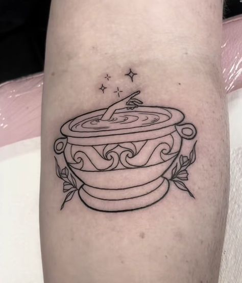 Acotar Cauldron Tattoo, Nesta Inspired Tattoo, Acotar Tattoos Nesta, Acosf Tatoos, Nesta Tattoo Acotar, Nesta Archeron Tattoo, Nesta Tattoo, Acotar Cauldron, Cauldron Tattoo