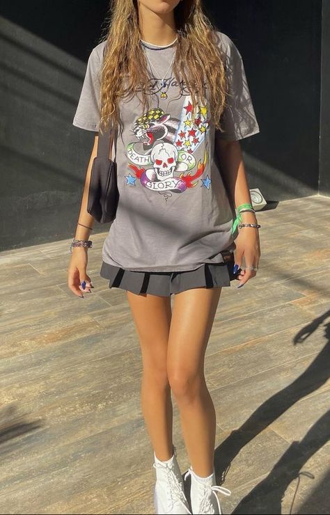 Tomboy Outfits Skirts, Oversized Tee And Mini Skirt, Big Shirt Mini Skirt Outfit, Mini Skirt Baggy Top, Black Skirt Oversized Shirt, Skirt And Big Shirt, Big Shirt Small Skirt, Baggy Shirt And Skirt Outfit, Mini Skirt Big Shirt