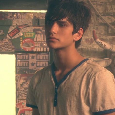 Luke Pasqualino Skins, Me And Bro If We Were, Freddie From Skins, Freddie Skins, Freddie Mcclair, Ig Icons Highlights Aesthetic, Uk Tv Shows, Skins Characters, Luke Pasqualino