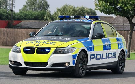 British Police Cars, Burning Car, Uk Police, Police Siren, British Police, London Police, Police Patrol, Bmw Classic Cars, Cars Uk