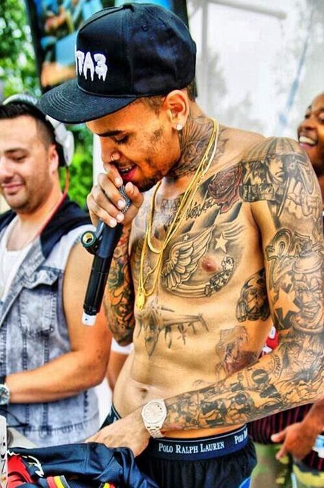 ... Chris Brown Tattoos, Chris Brown Shirtless, Brown Tattoos, Chris Brown Style, Chris Brown And Royalty, Chris Brown Pictures, Chris B, Breezy Chris Brown, Kid Ink