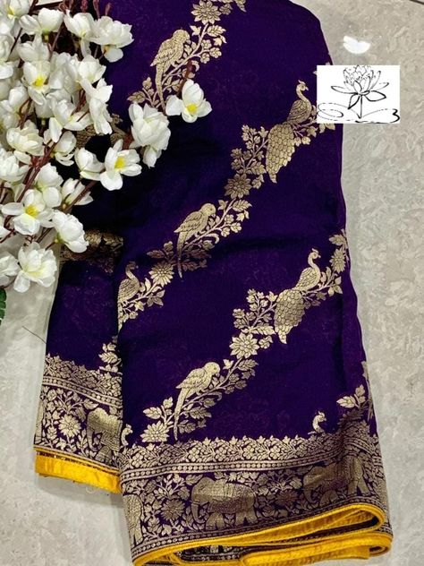 Latest Silk Sarees, Simple Saree Designs, Floral Print Sarees, New Saree Designs, Silk Sarees With Price, New Saree Blouse Designs, Wedding Saree Blouse Designs, Lehenga Designs Simple, Cotton Saree Designs